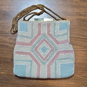 Walborg Elegant Beaded Evening Bag with Geometric Design